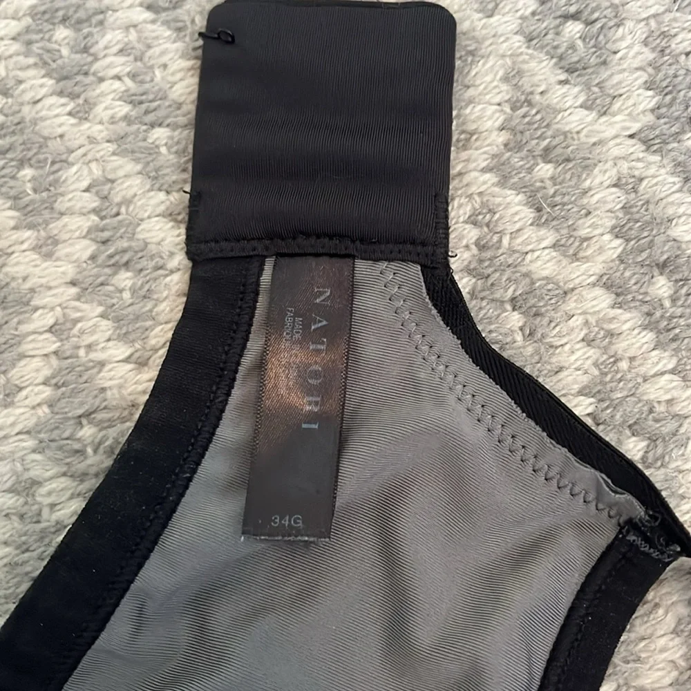 Natori Gray Sports Bra with Racerback Design 34G